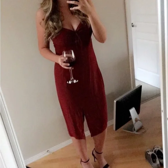 Red Dress - Picture 3 of 6